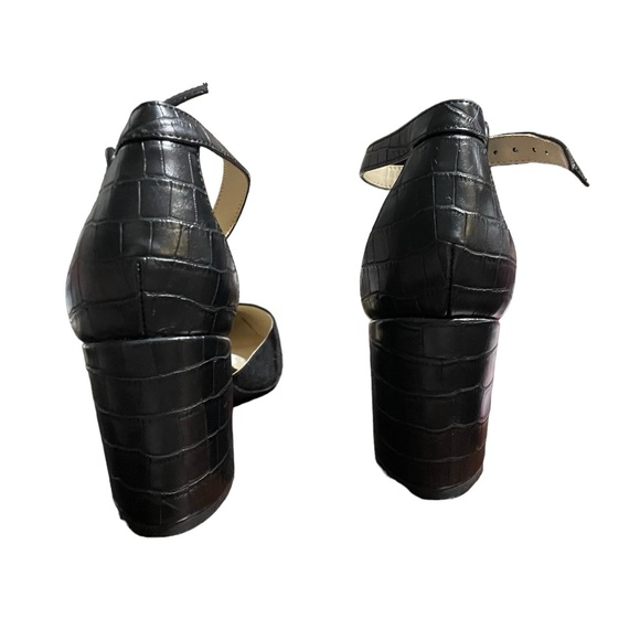 Marc Fisher LTD Arnette Pumps - Picture 3 of 3